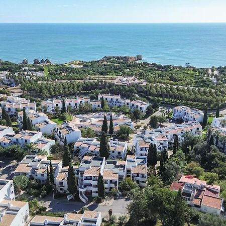 Ferienwohnung Seaside Retreat With Pool, Ac, And Fast Wi-Fi Albufeira Exterior foto
