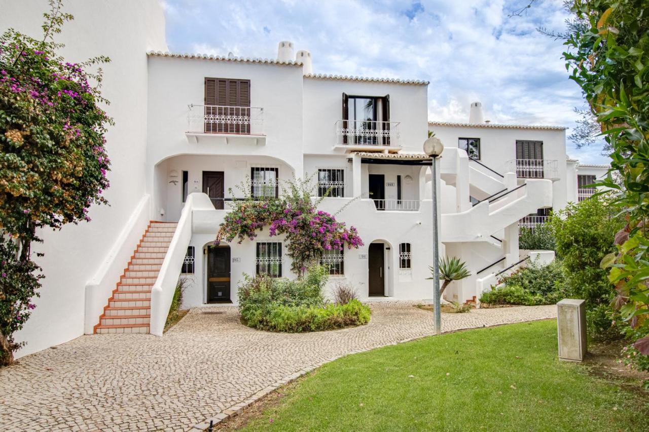 Ferienwohnung Seaside Retreat With Pool, Ac, And Fast Wi-Fi Albufeira Exterior foto