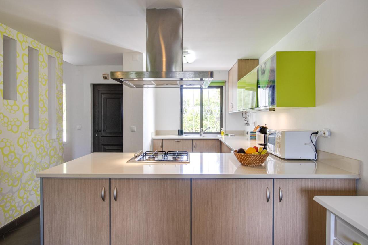 Ferienwohnung Seaside Retreat With Pool, Ac, And Fast Wi-Fi Albufeira Exterior foto