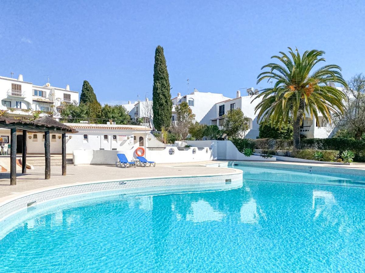 Ferienwohnung Seaside Retreat With Pool, Ac, And Fast Wi-Fi Albufeira Exterior foto