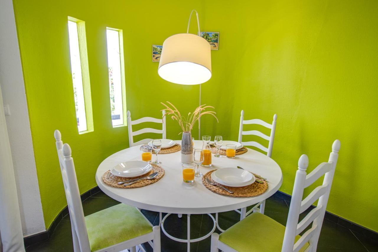 Ferienwohnung Seaside Retreat With Pool, Ac, And Fast Wi-Fi Albufeira Exterior foto