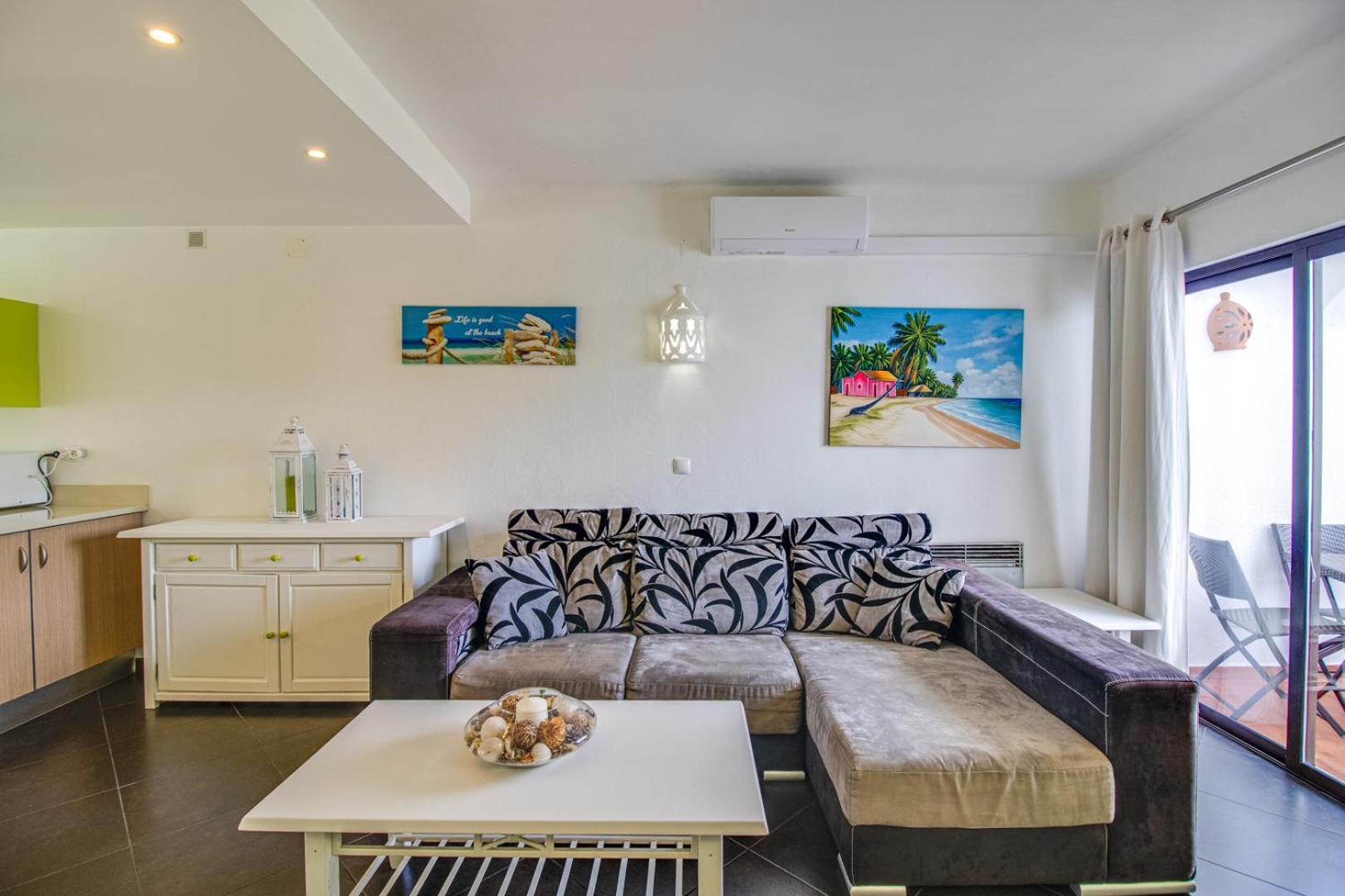Ferienwohnung Seaside Retreat With Pool, Ac, And Fast Wi-Fi Albufeira Exterior foto